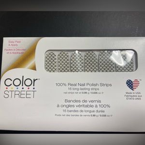 Mermaid You Look - Color Street press-on Nails